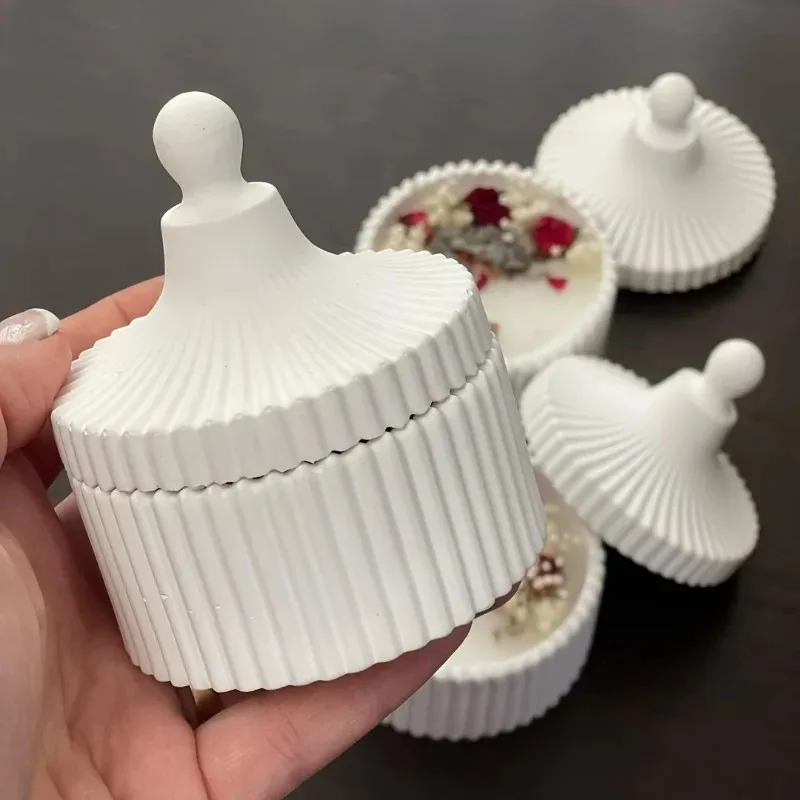 قطعتان من قوالب السيليكون لصنع - مراجعة Candle Making Jars With Lids وسعره